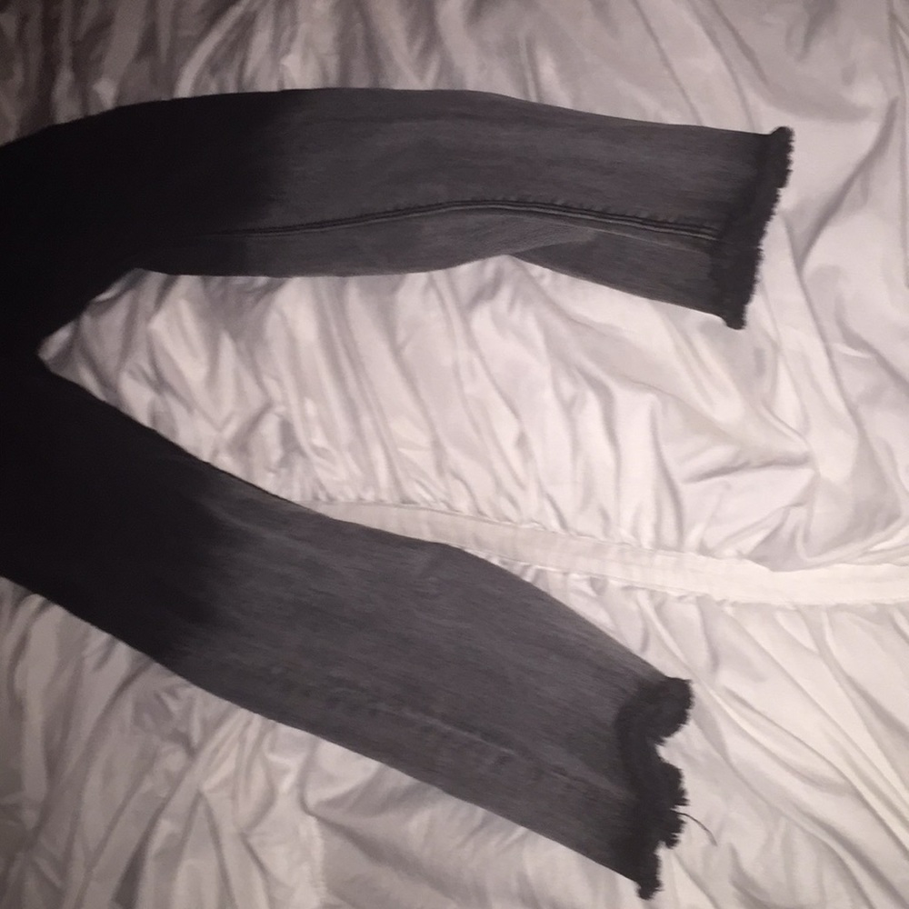 Frayed Jeans - Picture 2 of 3